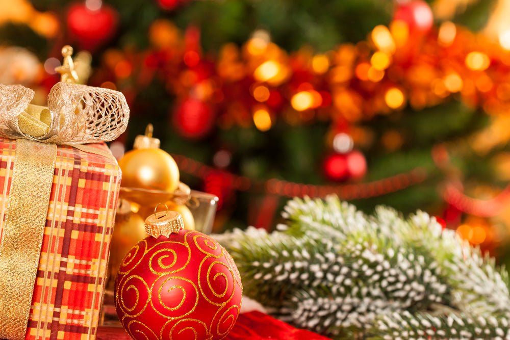 New Season to Bring in the Holidays: Wallplates