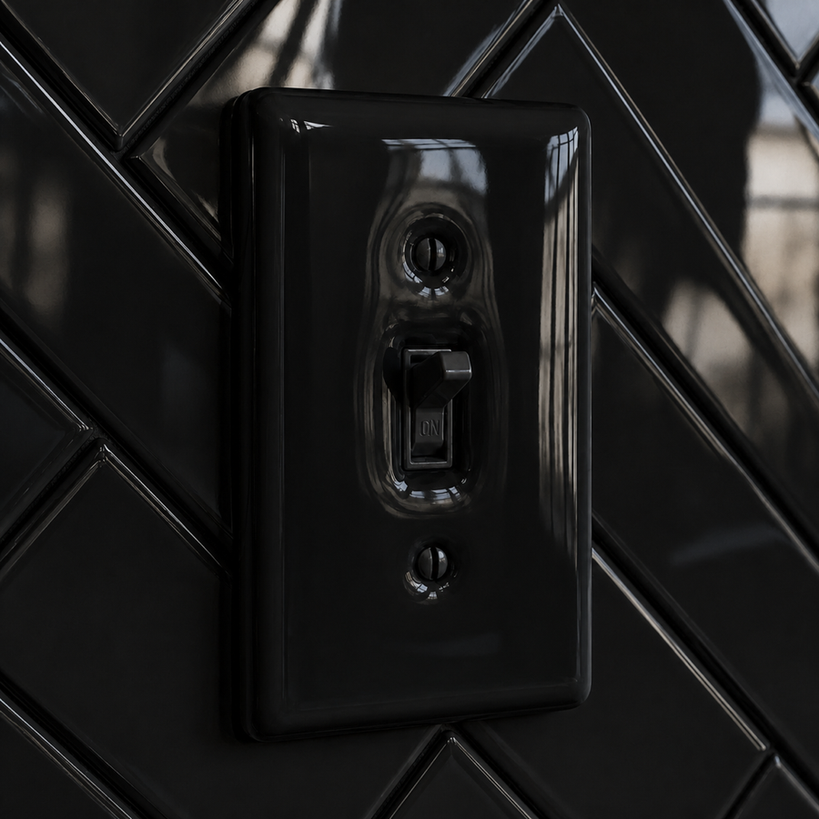 Metro Black Ceramic - 1 Toggle Wallplate