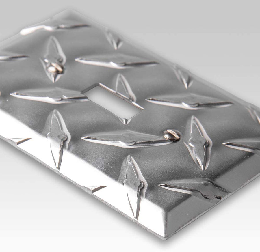 Diamond Plate Aluminum - 1 Toggle Wallplate - Wallplate Warehouse 955T 070686555095 1 Toggle