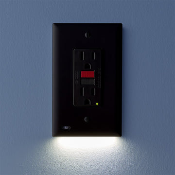 SnapPower GuideLight 2PLUS - Black, GFCI - Wallplate Warehouse 01 - O1GL - FBK - SP20 850033353747 1 Rocker